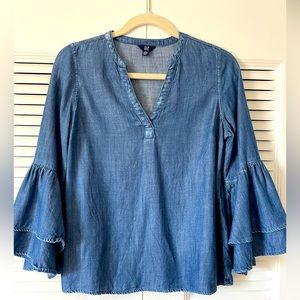 GAP DENIM Flutter Sleeve 3/4 Sleeve Top.